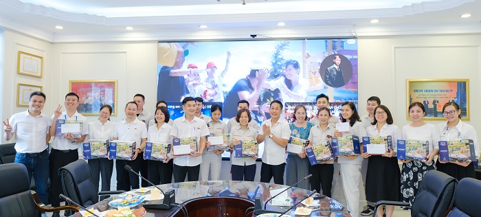 Sinh nhật người lao động: Kết nối yêu thương, gắn kết tình đồng nghiệp